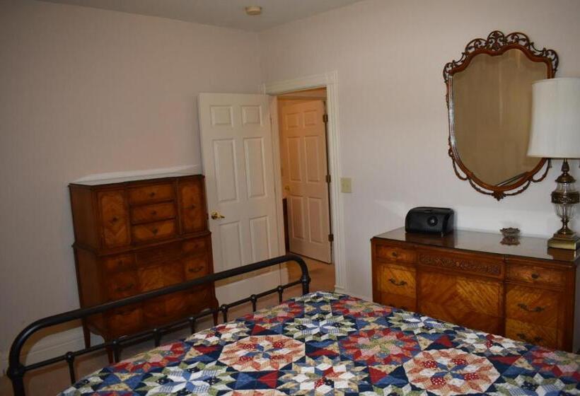 主人套房, Hermann Crown Suites