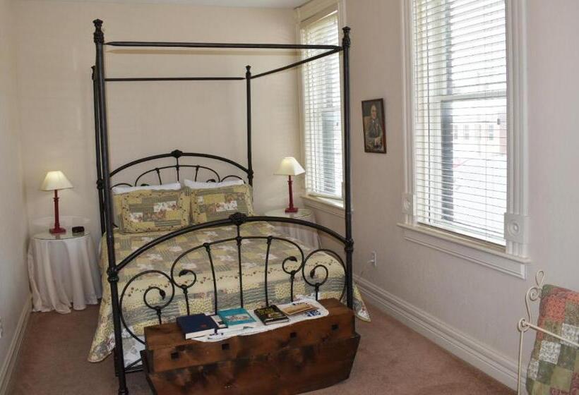 套房, Hermann Crown Suites