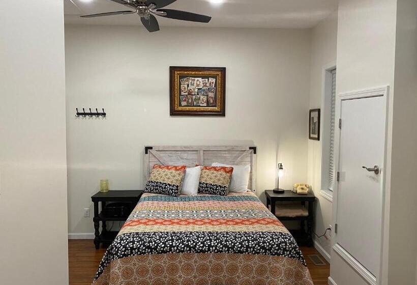 标准间, Hermann Crown Suites