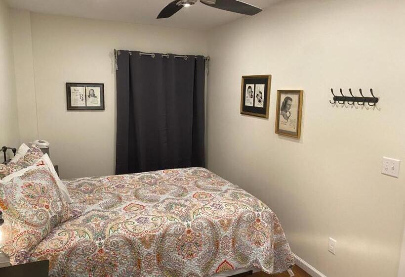 标准间, Hermann Crown Suites