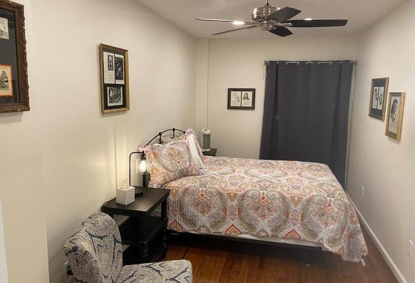 标准间, Hermann Crown Suites