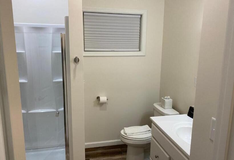 标准三人间, Hermann Crown Suites