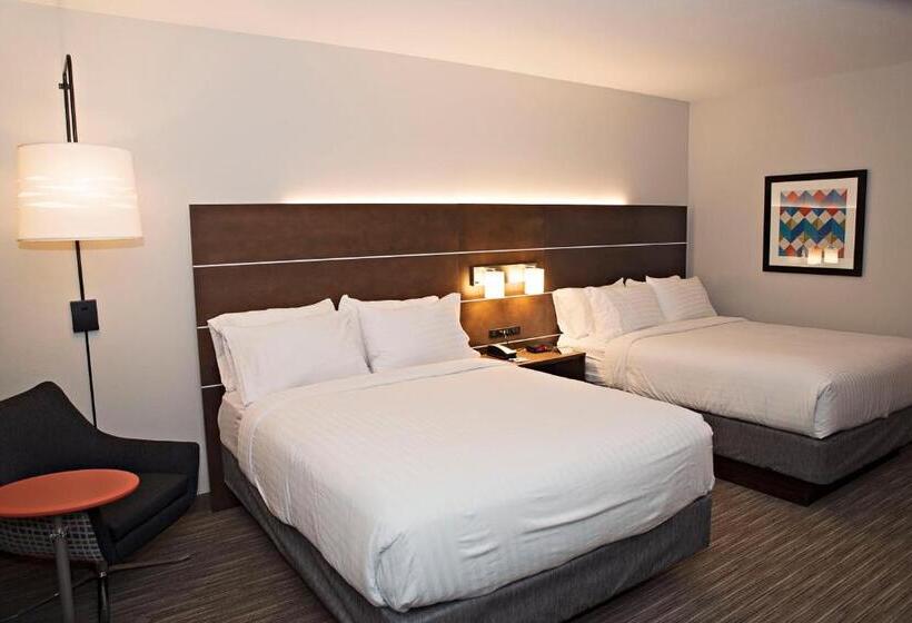 适合残疾人使用的标准间, Holiday Inn Express & Suites   Sterling, An Ihg