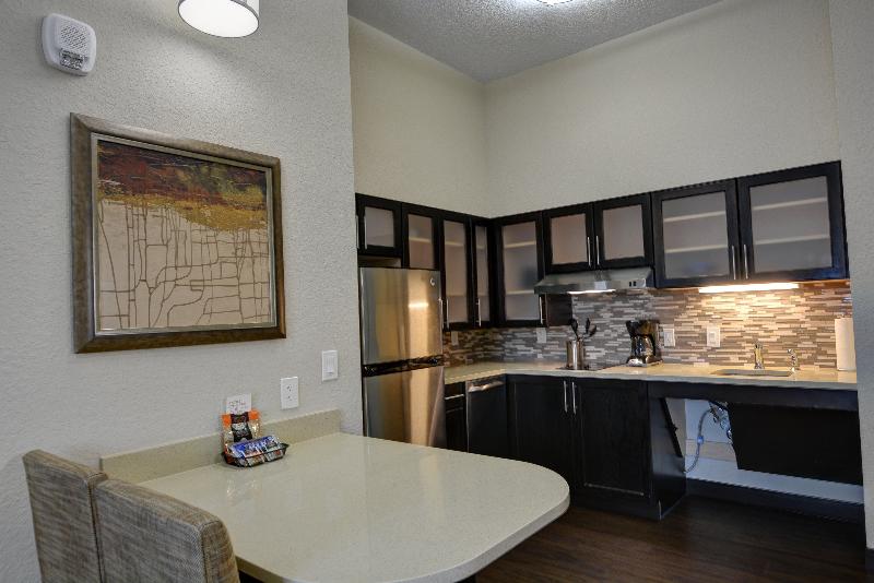 Люкс 2 Спальни, Staybridge Suites Lakeland West