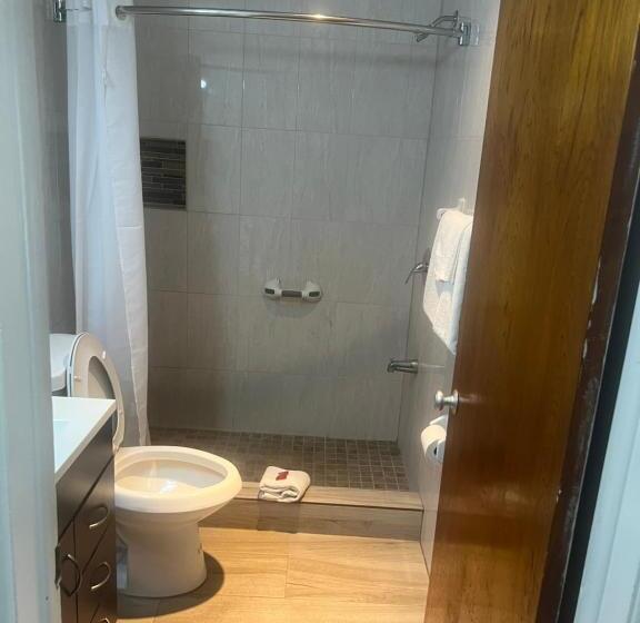 غرفة ديلوكس, Flamingo Inn