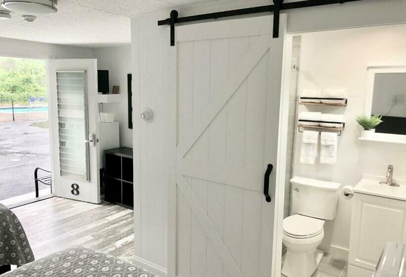 エコノミールーム, Kingfisher Lodging