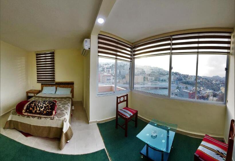 اتاق استاندارد, Orient Gate