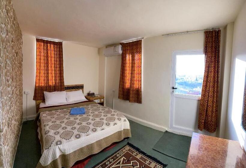 اتاق استاندارد, Orient Gate