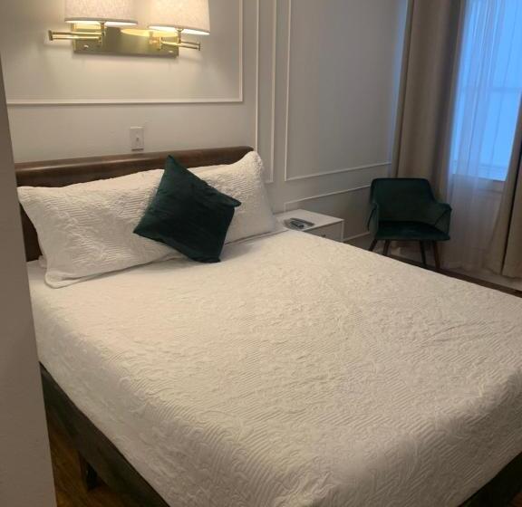 스탠다드 룸, The Brooks Hotel Restaurant And Lounge