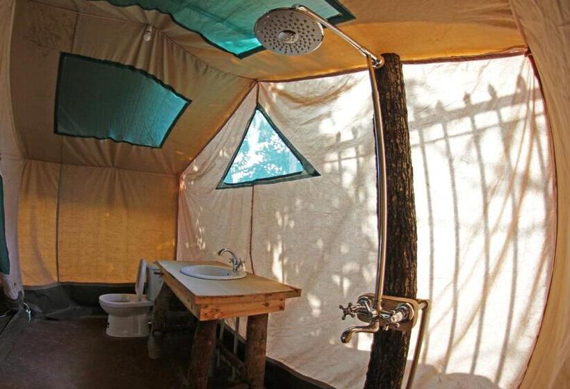 اتاق لوکس, Kara Tunga Safari Camp