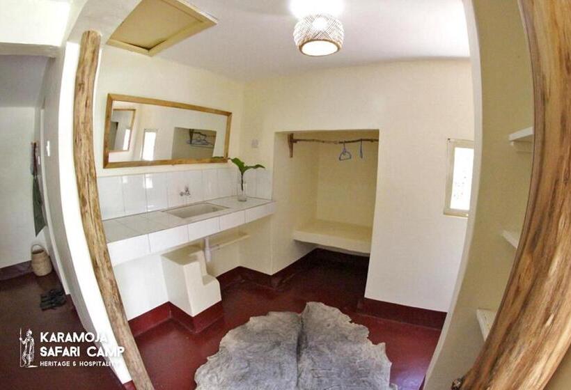 استودیوی استاندارد, Kara Tunga Safari Camp