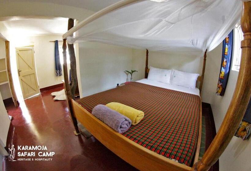 استودیوی استاندارد, Kara Tunga Safari Camp