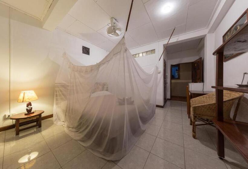 Номер Стандарт с Балконом, Baba Guesthouse