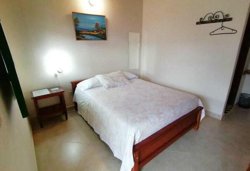 اتاق استاندارد یک نفره, Balcones Del Parque Jardin