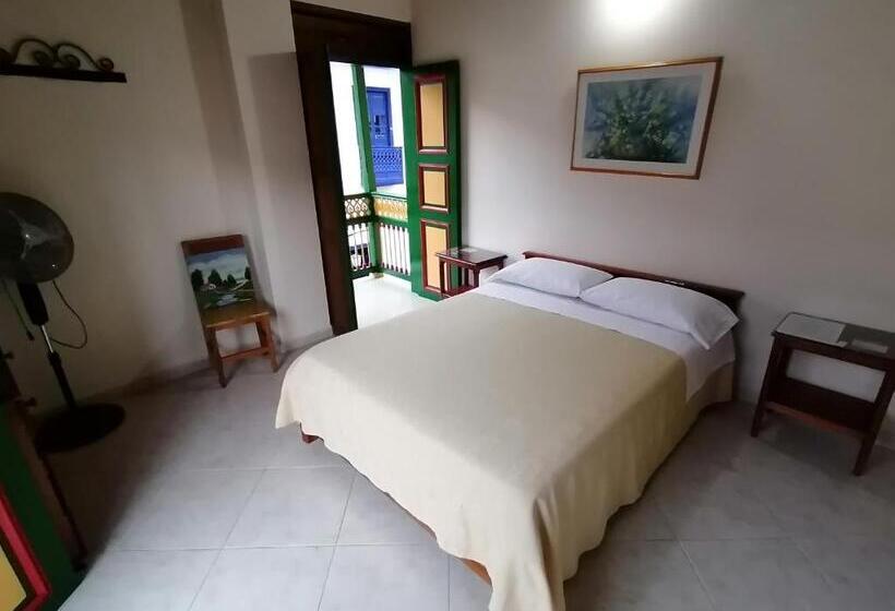اتاق استاندارد با بالکن, Balcones Del Parque Jardin