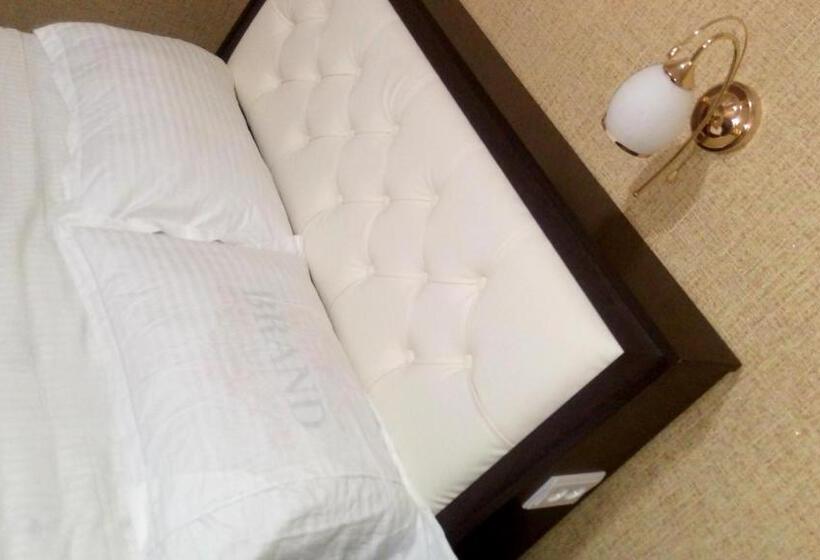 اتاق اکونومی یک تخته, Bek Shahrisabz