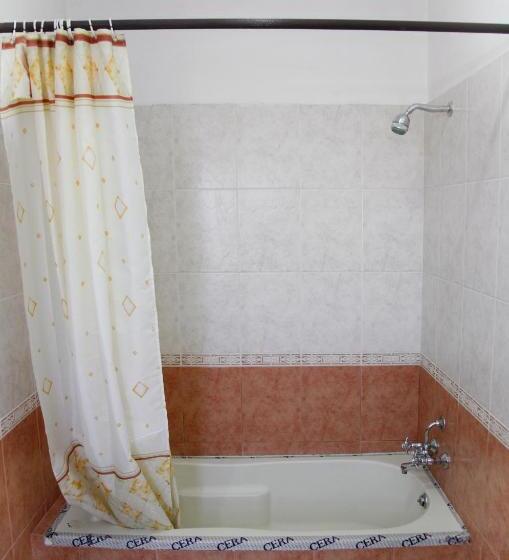 家庭套房, Bhakti Dhama