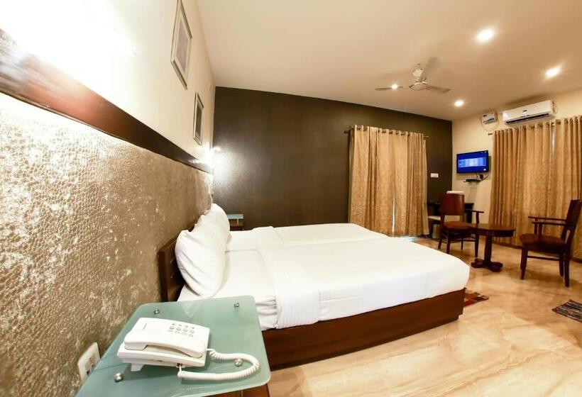 Номер Deluxe, D Breeze Suites