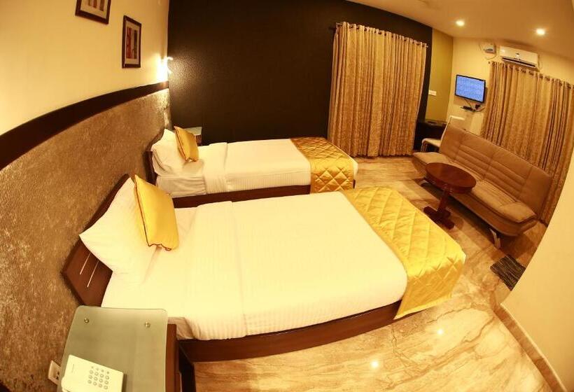 Номер Deluxe, D Breeze Suites