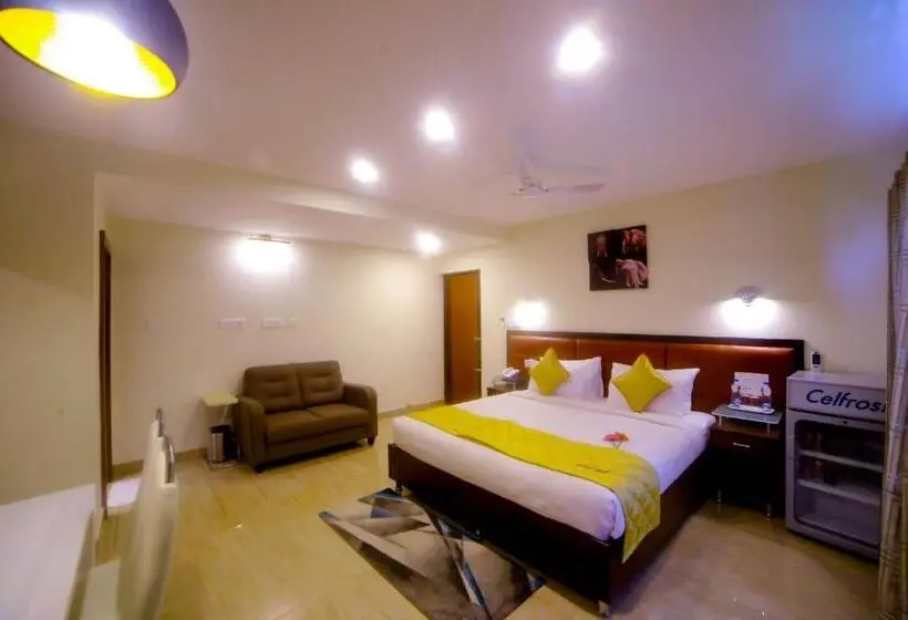 Suite Master, D Breeze Suites
