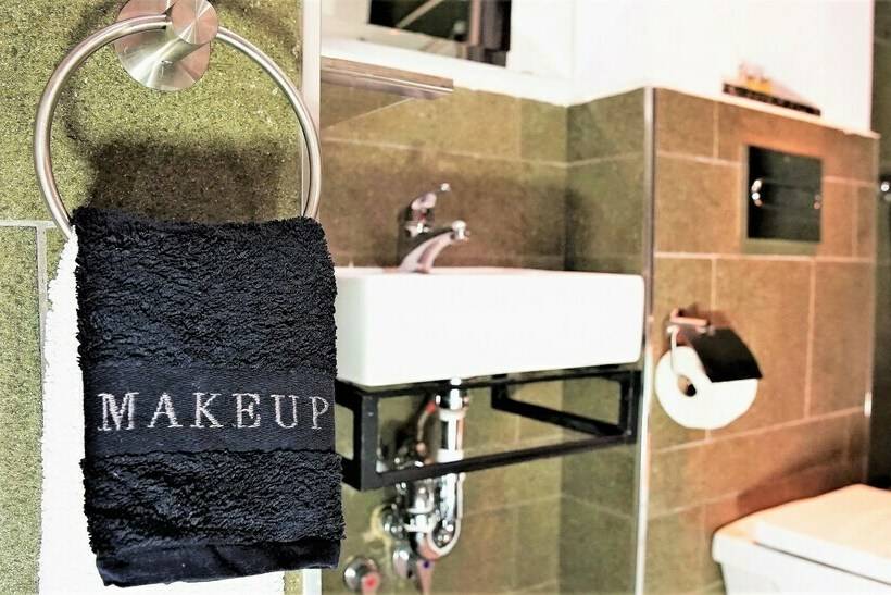 غرفة قياسية لذوى الاحتياجات الخاصة, Casona Granado