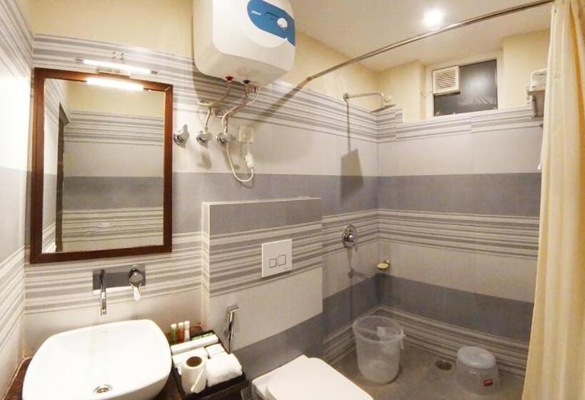 キングサイズベッドのスタンダードルーム, Citrus Classic Mcleodganj