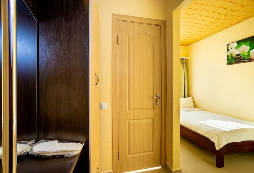 اتاق استاندارد یک نفره, Crystal