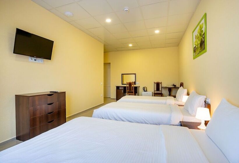 اتاق استاندارد چهار تخته, Crystal