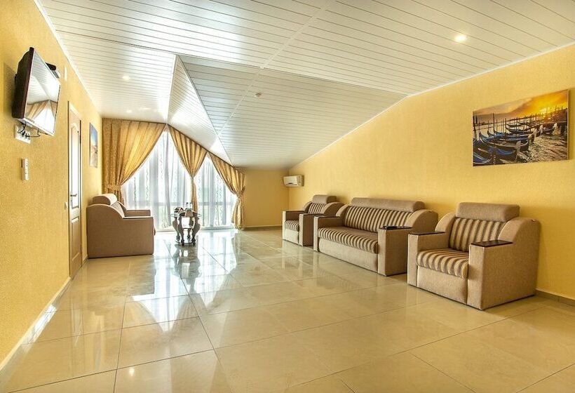 سوئیت 2 خوابه, Crystal