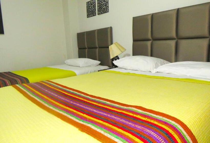חדר משפחתי דלוקס, Hostal Mica