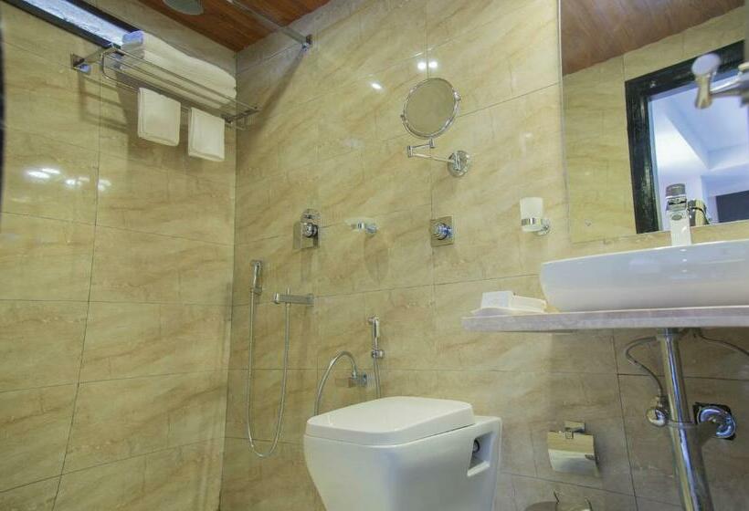 غرفة ديلوكس, S R Castle