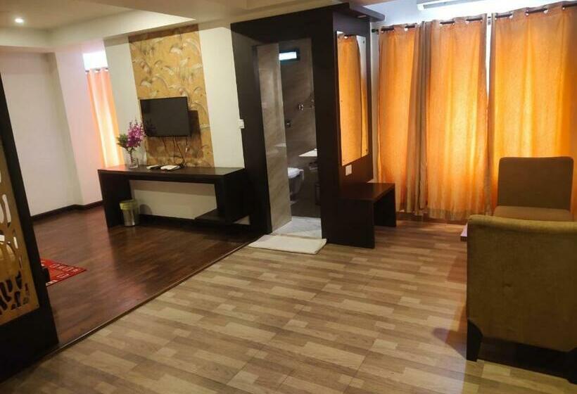 غرفة ديلوكس, S R Castle