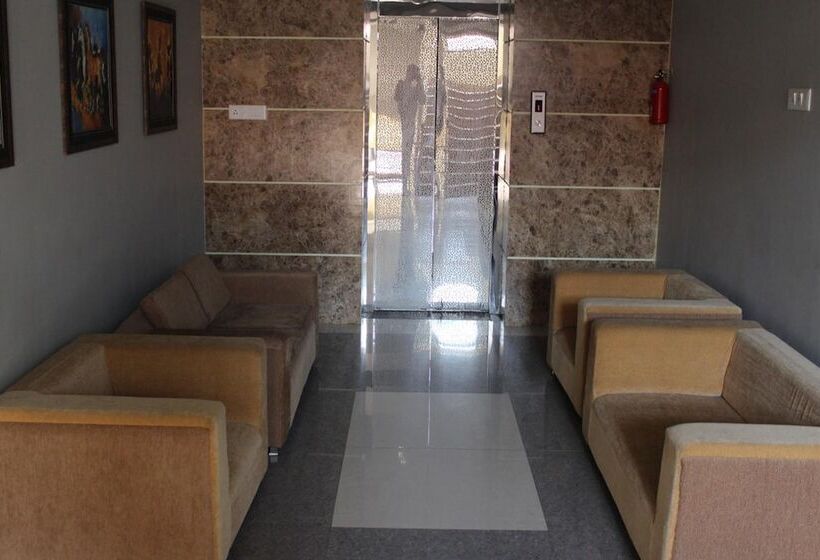 غرفة ديلوكس, S R Castle