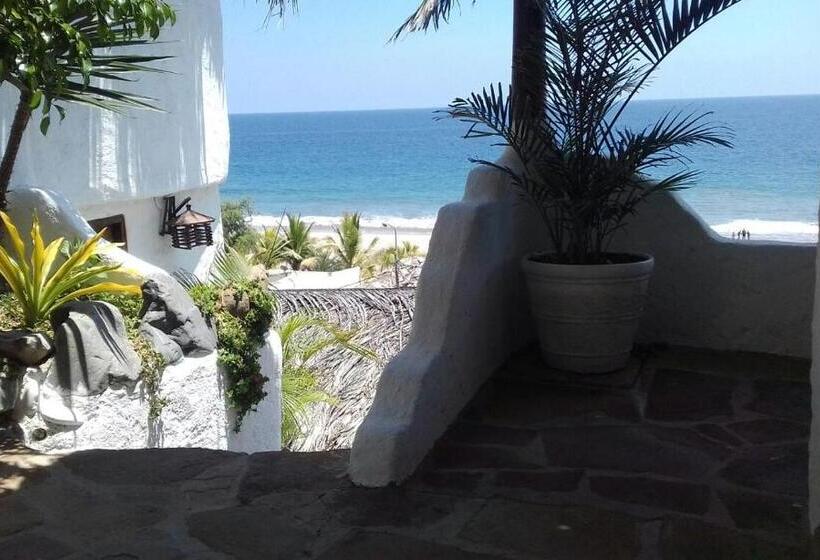 اتاق استاندارد با تراس و چشمانداز دریا, Smiling Crab