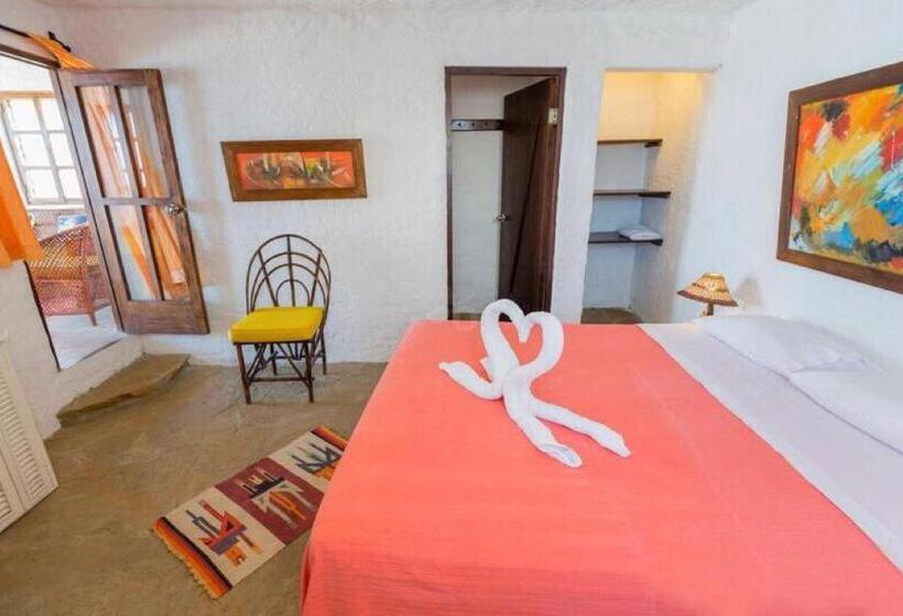 سوییت جونیور با چشمانداز دریا, Smiling Crab