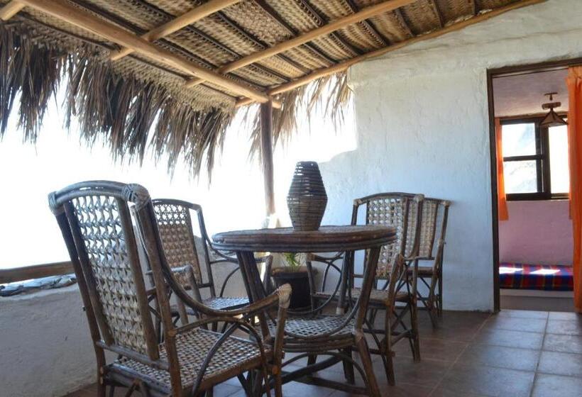 اتاق خانوادگی با چشمانداز دریا, Smiling Crab