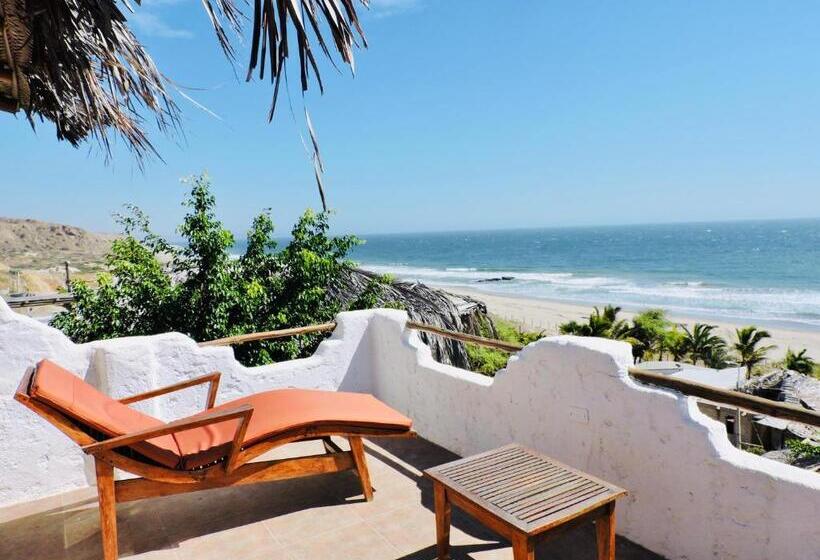 سوییت جونیور با چشمانداز دریا, Smiling Crab