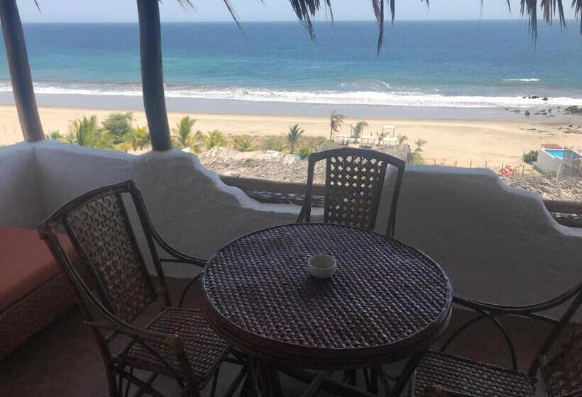 اتاق خانوادگی با چشمانداز دریا, Smiling Crab