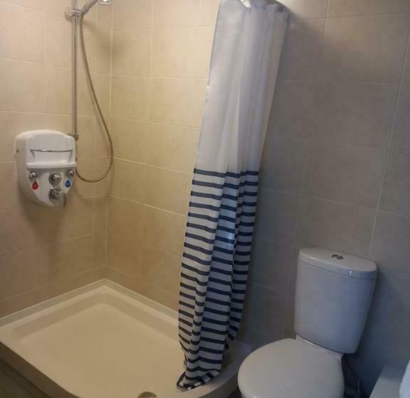 이코노미 싱글 룸, The Renishaw Rooms