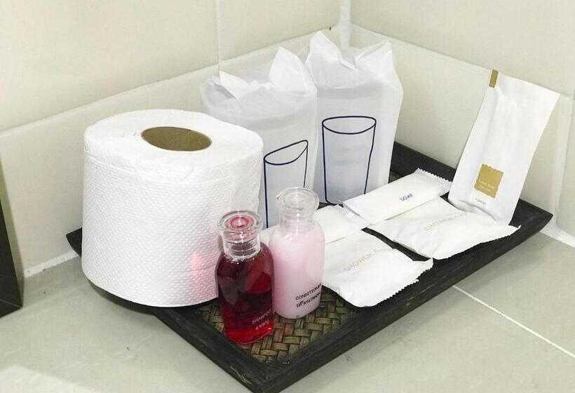 غرفة قياسية مزوَّدة بتراس, Toh Buk Seng Ayutthaya