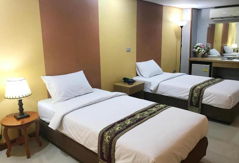 غرفة قياسية مزوَّدة بتراس, Toh Buk Seng Ayutthaya