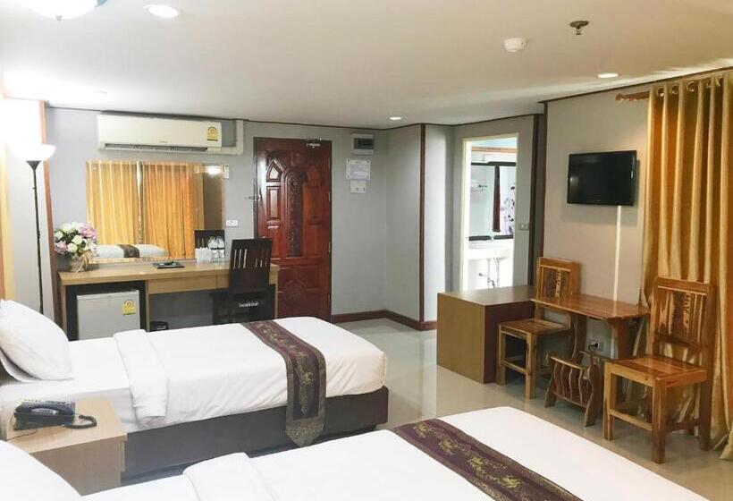 غرفة قياسية مزوَّدة بتراس, Toh Buk Seng Ayutthaya