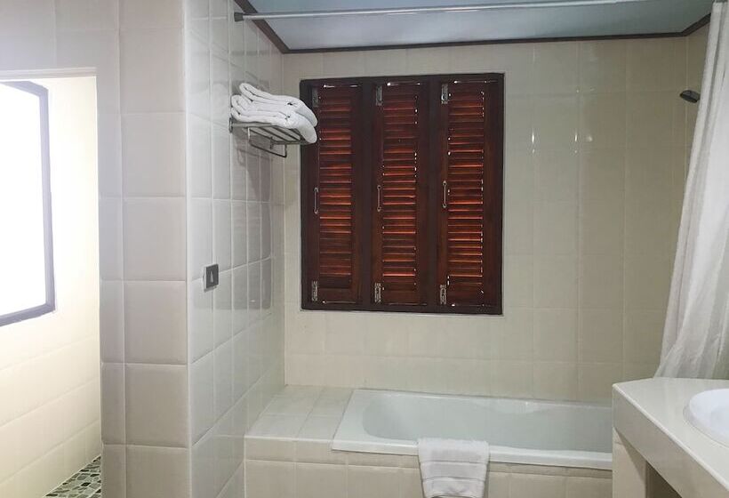 جناح مطل على البحر, Toh Buk Seng Ayutthaya