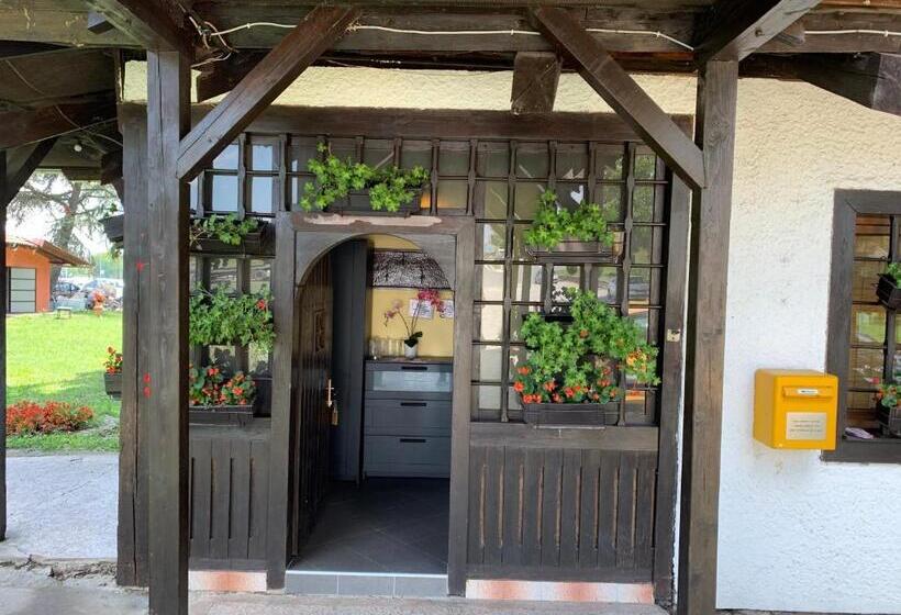 اتاق استاندارد چهار تخته, Motel Stari Hrast