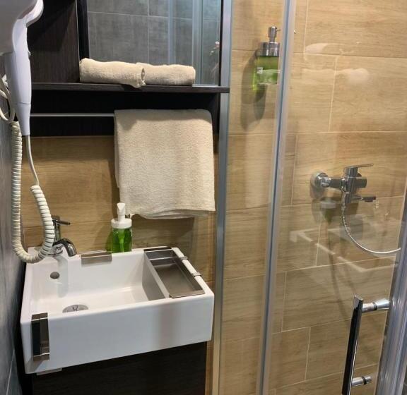 اتاق لوکس, Motel Stari Hrast