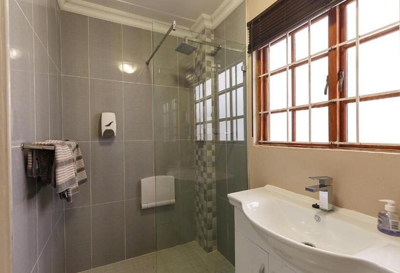 חדר סטנדרט נוף לגינה, My Den Beachfront B&b And Self Catering