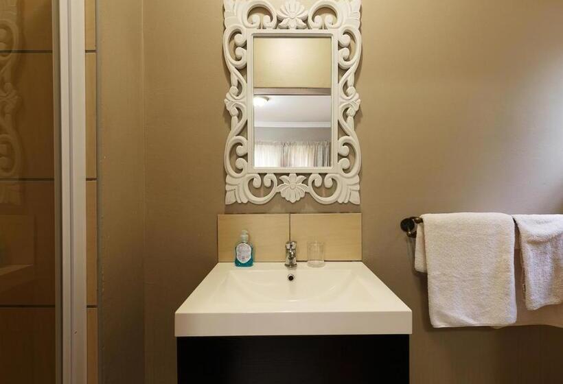 חדר קלאסי עם נוף לים, My Den Beachfront B&b And Self Catering