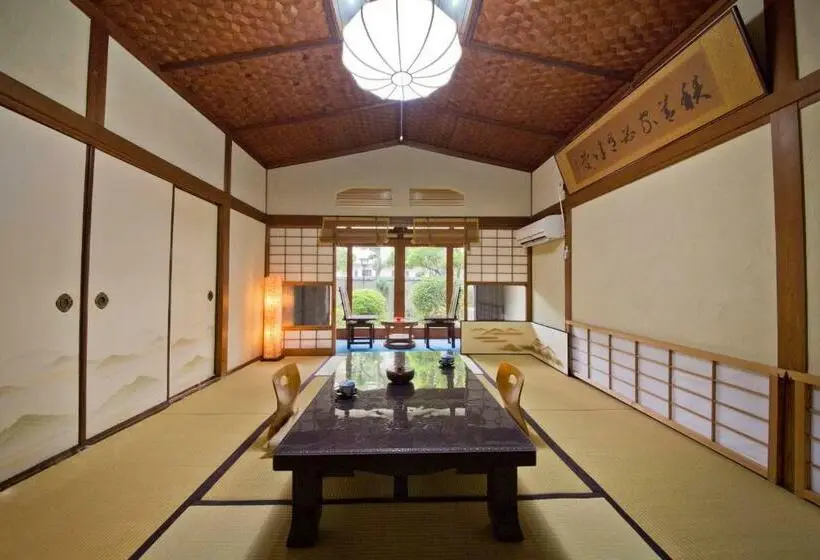 ガーデンビューデラックスルーム, Ryokan Seifuso