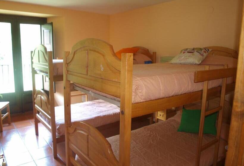 Кровать в Общей Комнате, Las Huellas De Cameros