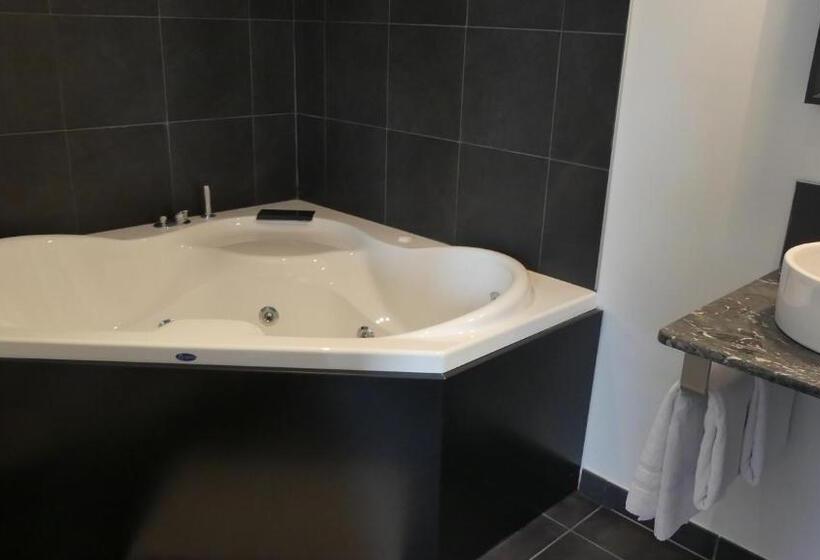 غرفة قياسية مزوَّدة بجاكوزي, Domaine De Tréouzien